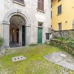 Historic Borgo Campidoglio 3