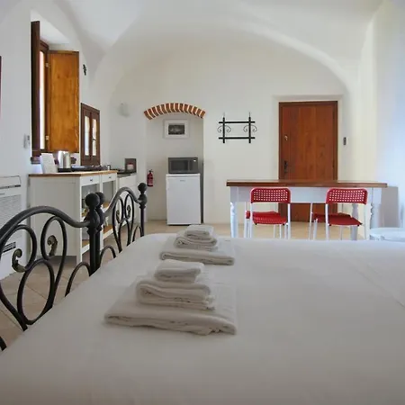 Historic Borgo Lake Como Campidoglio 3 *