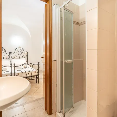 Historic Borgo Campidoglio 3 Apartment Lenno