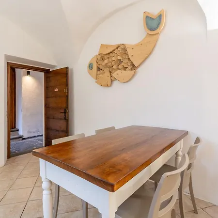 Apartment Historic Borgo Campidoglio 3 *