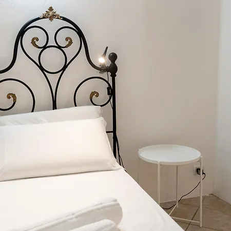 Apartment Historic Borgo Campidoglio 3 *